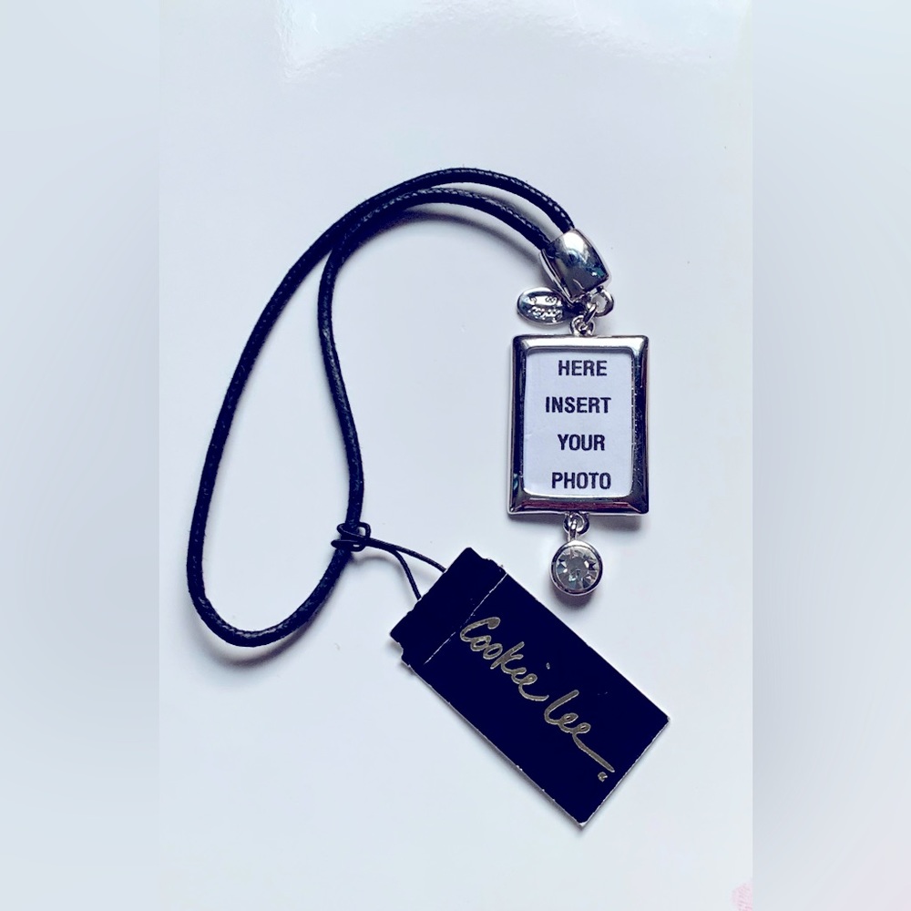π·Photo Frame with Cubic Zirconia Purse/Bag/Backpack Charm β€οΈ Hearts on Back - Picture 1 of 7